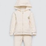 Conjunto beige estrella niña – Isabel Mora