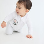 Pijama bebé blanco con conejito Street Monkey – Ref. 361019